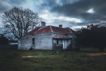 Fototapeta na wymiar Old haunted house