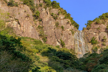 秋の行縢の滝　宮崎県延岡市　Mukabaki waterfall　autumn　Miyazaki Nobeoka city