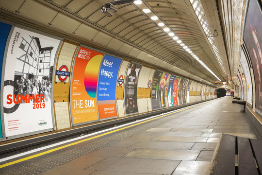 Empty platform at Gants Hill London Underground station