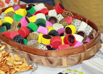 Paper basket, product used by the food industry or house holds