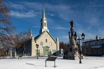 Poster Town square with large 1816 neoclassical St-Augustin Church, patrimonial presbytery and statue on stone pedestal, Saint-Augustin-de-Desmaures, Quebec, Canada © Anne Richard