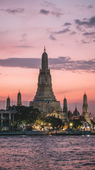 Naklejka premium Wat Arun in night, Bangkok ,Thailand