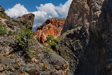 Fototapeta premium Tajikistan. The environment of the Pamir highway near the city of Dangara.