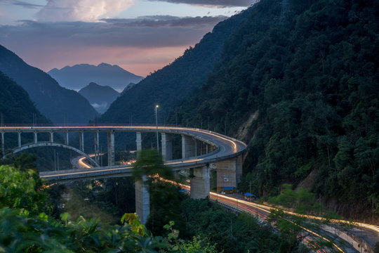 kelok 9 Indonesia bridge over the river