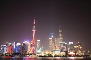 Foto op Plexiglas Pudong night view from the Bund in Shanghai, China © YAMASA