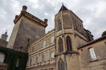 Fototapeta na wymiar Palast in Uzes, Südfrankreich