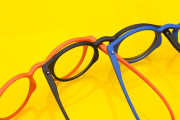 Gafas modernas para poder graduar la vista y ver bien o leer