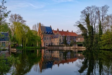 Fototapeta na wymiar house on the lake Brugge