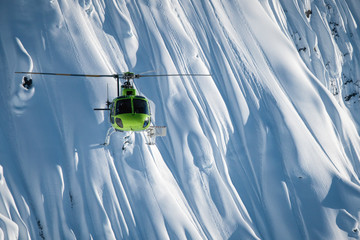 Helicopter Close Up, Big Mountain Terrain - obrazy, fototapety, plakaty