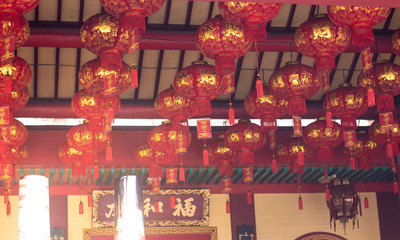 Naklejka premium chinese red lanterns as decoration and a characteristic in a conghucu temple