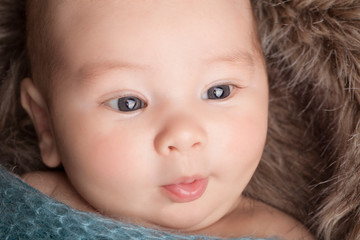 Newborn baby eyes, open sweet. 