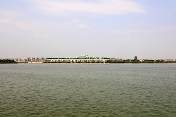 Fototapeta premium Waterfront City Scenery