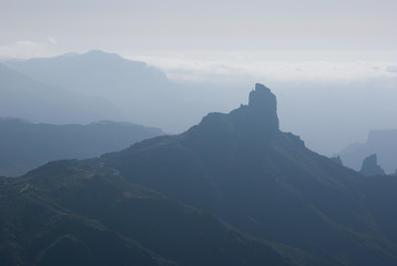 Fototapeta na wymiar Sceninc overview of Gran Canaria from the mountain peak Pico de las Nieves