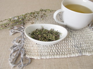 Shepherds purse herbal tea with dried herbs