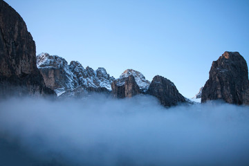 Fototapeta na wymiar Cold Misty Morning in Amazing Alpine Mountains