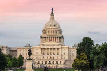 Obraz premium US Capitol Building at sunset, Washington DC, USA.