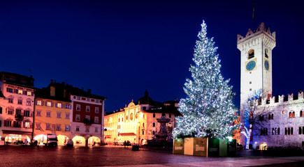 Naklejka premium Albero di Natale a Trento