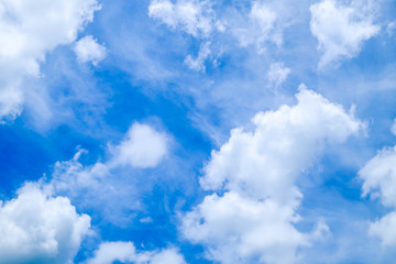 Obraz na płótnie Canvas Sky background with white clouds