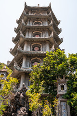 Jolie pagode Chinoise dans un temple bouddhiste