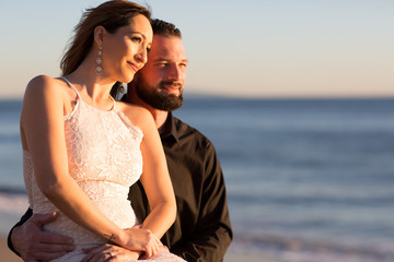 Obraz premium Beautiful Couple at Sunset