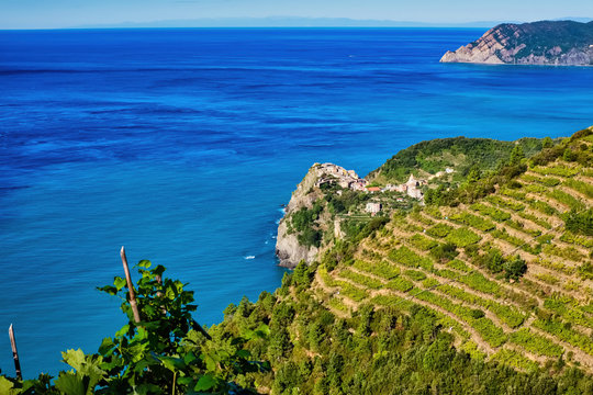 Corniglia is an ancient village fraction of Vernazza,Italy and is one of the most suggestive places that make up the Cinque Terre. Even Boccaccio, in his Decameron, the appointment and the decant.