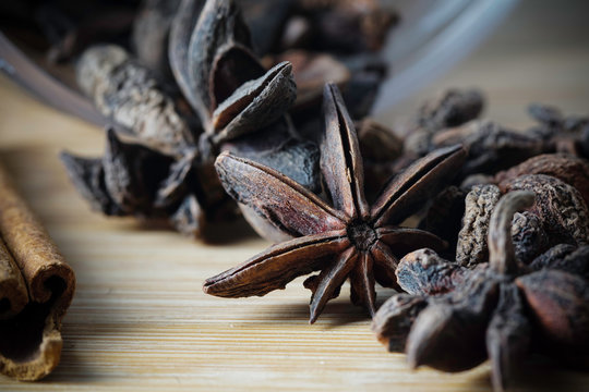 Spices image of cinnamon, star anise, clove