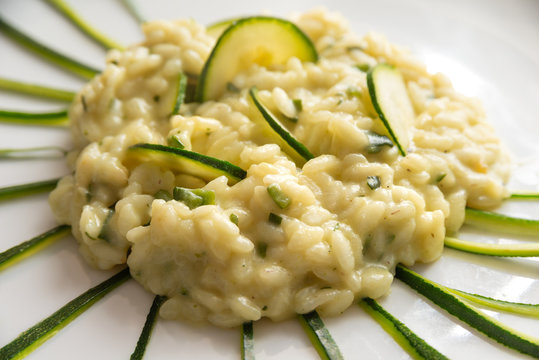 Risotto cremoso con zucchine e robiola, Cucina Italiana