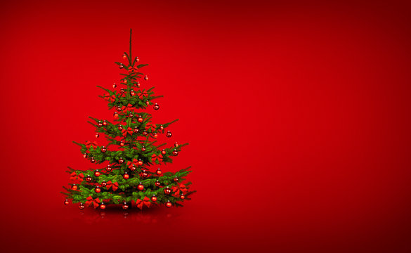 Wundervoll dekorierter Weihnachtsbaum mit roten Schleifen und roten Weihanchtskugeln auf rotem Hintergrund
