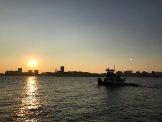Obraz premium city piers nightlight and sunshine and sunset waterfront 