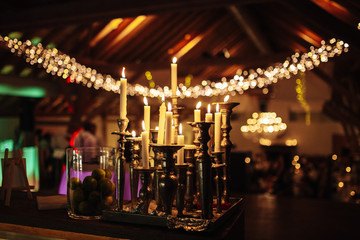 candles setting the mood at a wedding reception