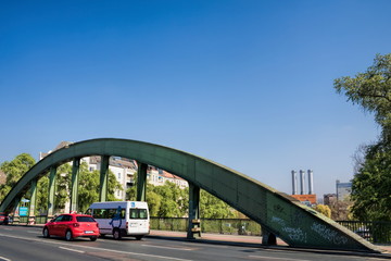 schloßbrücke mit brückenbogen in berlin charlottenburg, deutschland