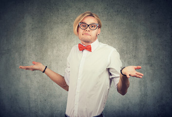 Clueless funny man with no answer