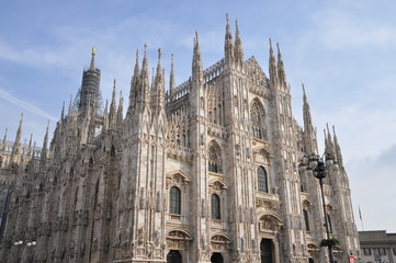 Fototapeta na wymiar ミラノ大聖堂