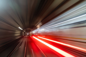 Fototapeta na wymiar Transporte público em velocidade