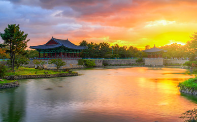 Fototapeta premium Anapji sunset at Donggung Palace and Wolji Pond in gyeongju national park, South Korea