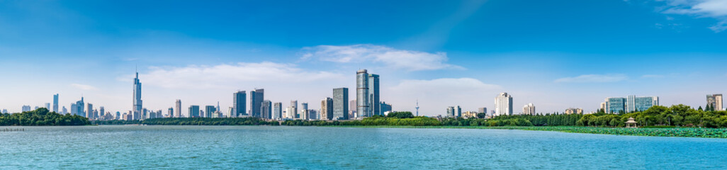 Fototapeta premium Nanjing Lake Park and Urban Architecture Landscape Skyline