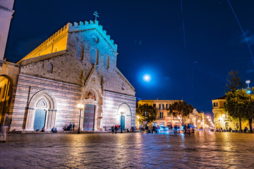 Messina cathedral by night, Sicily. - obrazy, fototapety, plakaty