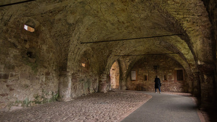 Obraz premium Interior de un castillo medieval de piedra