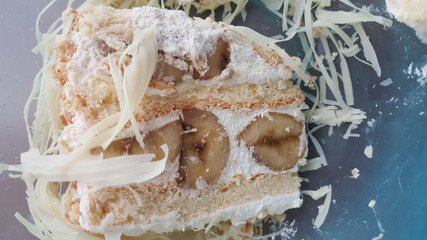 coconut fruit wet cake plate