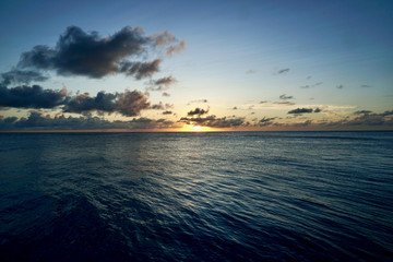 Obraz premium 島の夕焼け