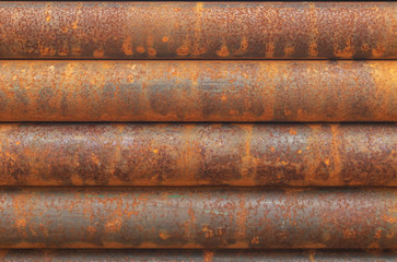 The pattern of rust on steel pipes in the construction area