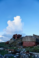 廃れたレンガの建物