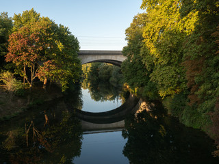 pont sur un bras de la Seine à Maisons-Laffitte dans les Yvelines en France