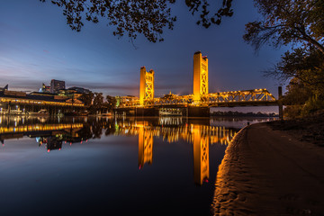 Obraz premium Image of the Tower Bridge in Sacramento