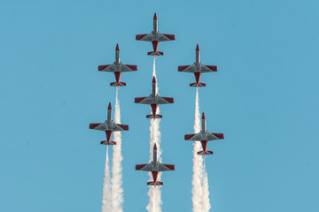 formacion de aviones militares