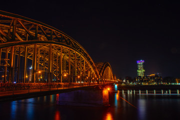 Fototapeta premium Die Hohenzollernbrücke in Köln