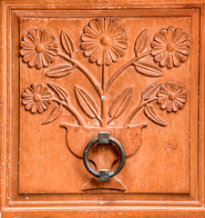 Détail de la porte de l'église de Saint-Véran, France
