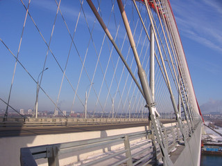 Obraz premium metal engineering design of pipe arch bugrinskij bridge in the sky in Novosibirsk