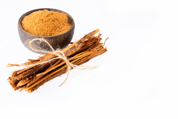 cat's claw used for its anti-inflammatory and immunostimulant properties - Uncaria tomentosa