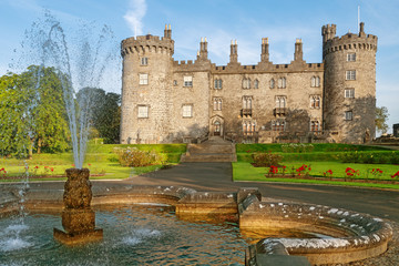 Die Festung Kilkenny Castle in Kilkenny in Irland © Andreas
